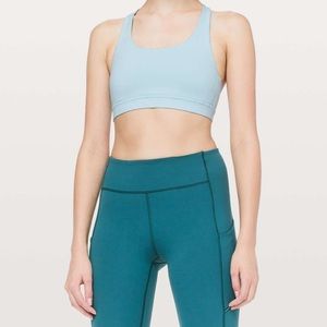 Lululemon Invigorate Bra Medium Support B/C Cup - Size 8 - Blue Haze